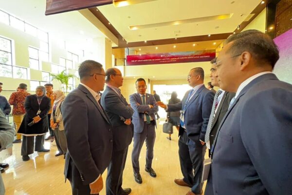 Tangau ketuai SESB ke forum tenaga ASEAN di Bali